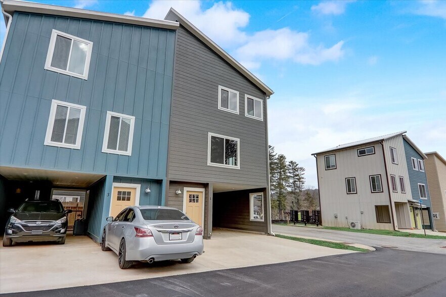 Building Photo - 1 W Citra St