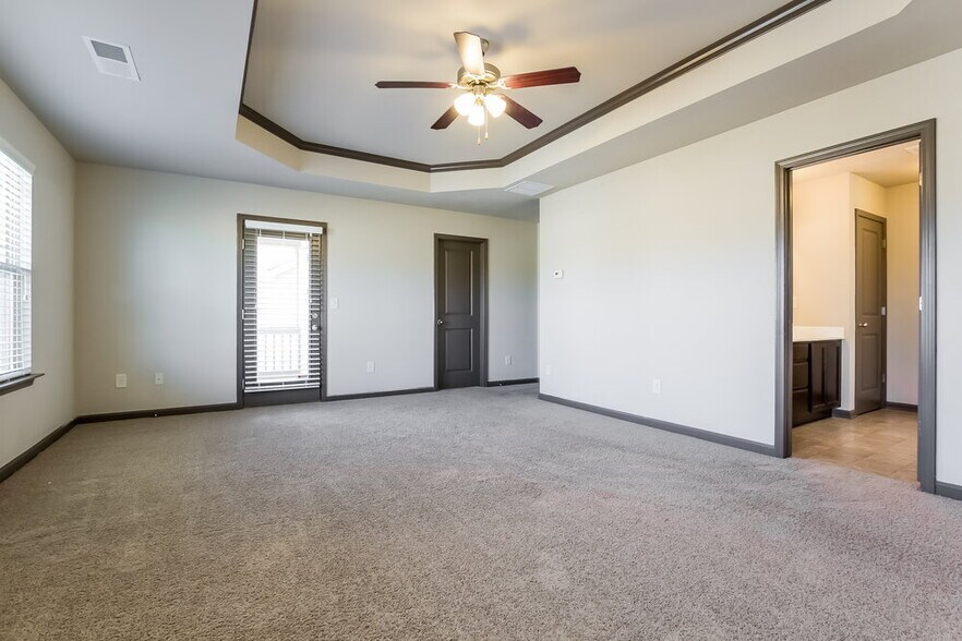 Building Photo - 631 Sweet Ashley Way