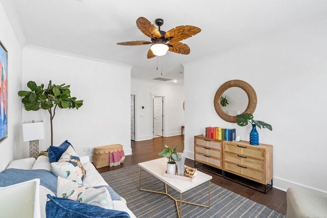 Building Photo - Better than new 4 bedroom + office on larg...