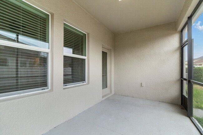 Building Photo - Spacious 4 bed, 3 Bath Terra Bella Home fo...