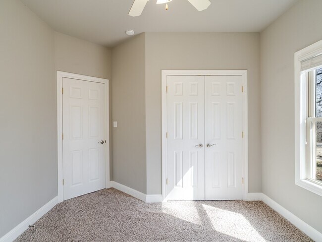 Building Photo - 13 Bobwith Ln