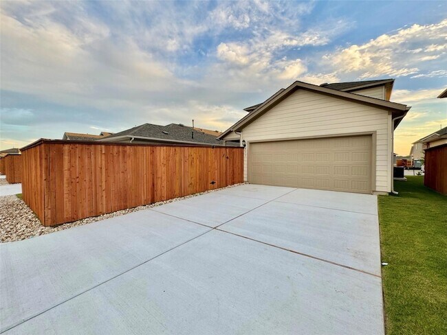 Building Photo - 611 Emory Crossing Blvd