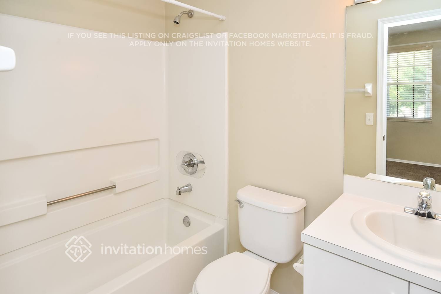 Building Photo - 16648 Hemingway Dr