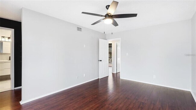 Building Photo - 4001 S Beneva Rd