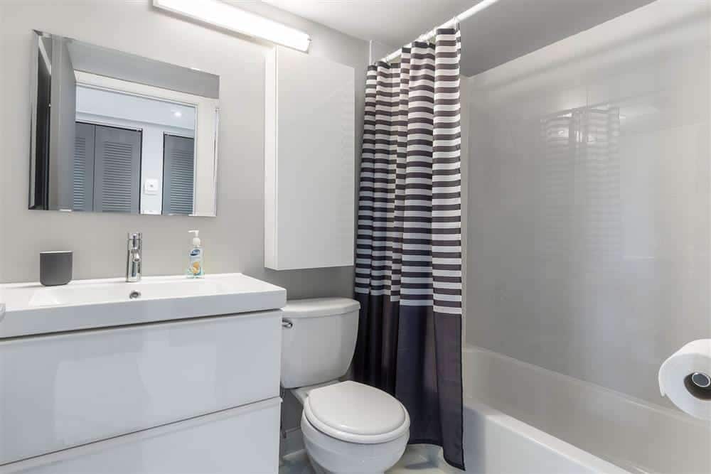 Building Photo - 119 Waterside Dr