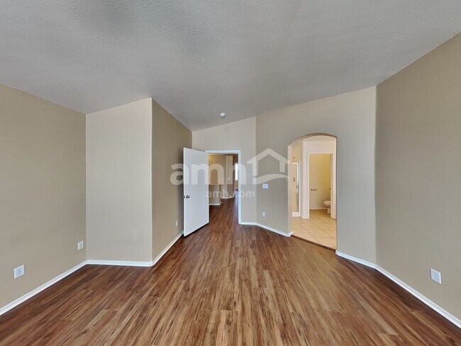 Building Photo - 10126 Olla Ave