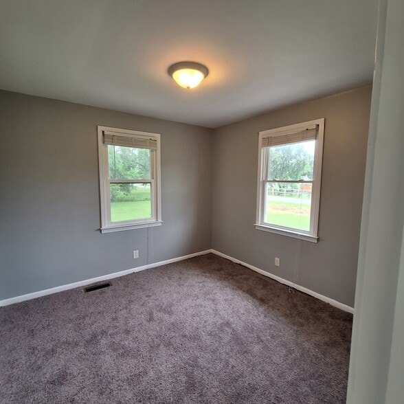 Building Photo - 418 Sam Houston Dr