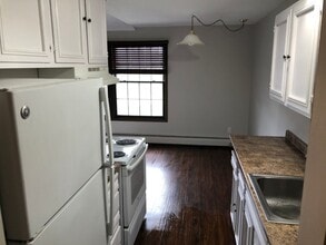 Building Photo - Spacious 2 bedroom in Hopkins!