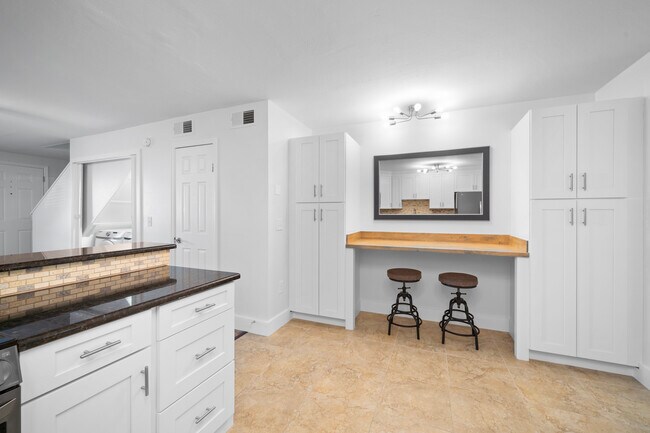 Building Photo - 11816 Cypress Hill Cir