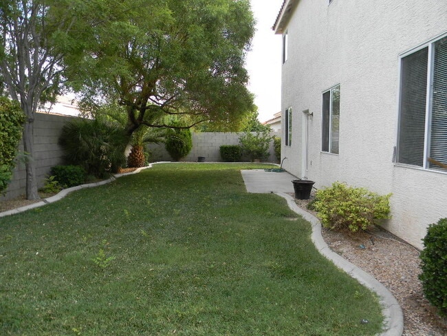 Building Photo - Prudence