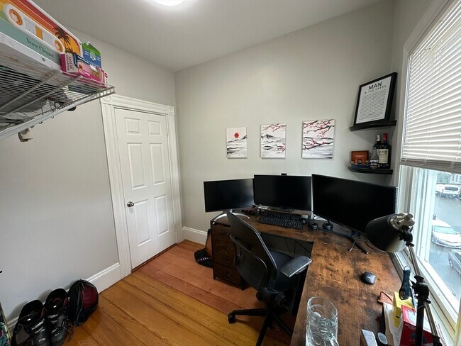 Building Photo - 602 Dorchester Ave