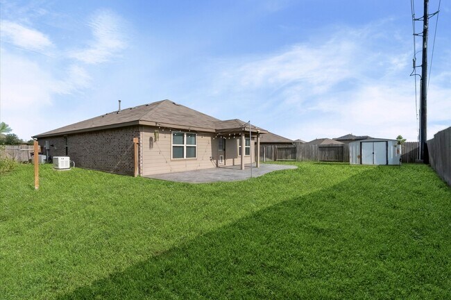Building Photo - 8207 Amaryllis Ct