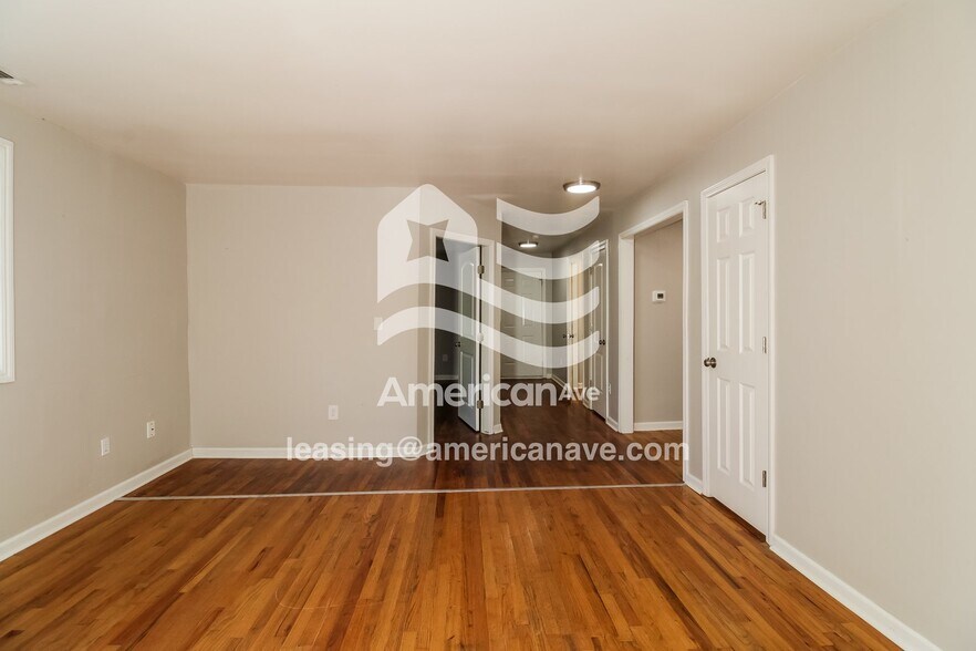 Building Photo - 2208 Ervin St
