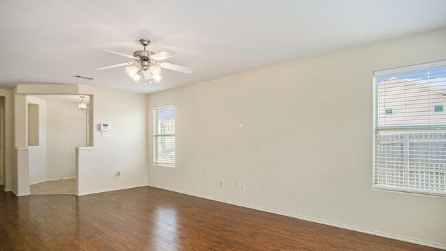 Building Photo - Beautifully Crafted 3 Bed 2.5 Bath 2 Car g...