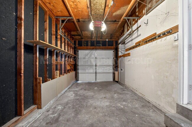 Building Photo - 2765 Chelsea Dr