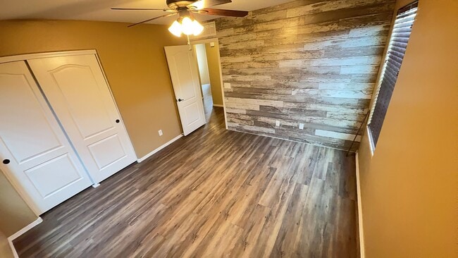 Building Photo - Beautiful 4 Bedroom - 2.5 Bath with Lots of Bonuses - Gilbert