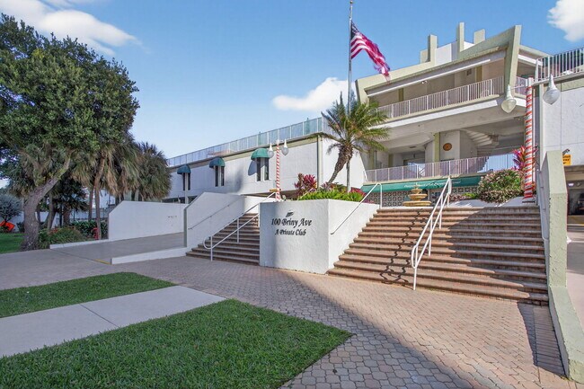 Building Photo - 111 Briny Ave