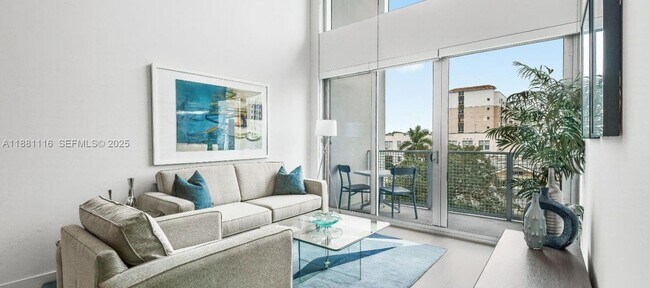 Building Photo - 591 Evernia St