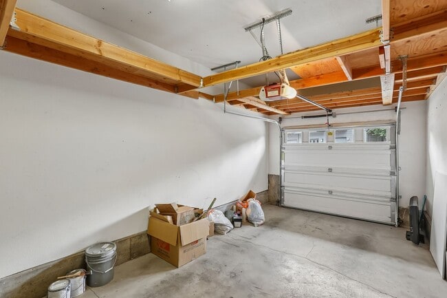 Building Photo - Dual-Suite 2BR/2.5BA Townhome-Style Condo — Gas Fireplace, Balcony & Attached Garage | Heron Cree...
