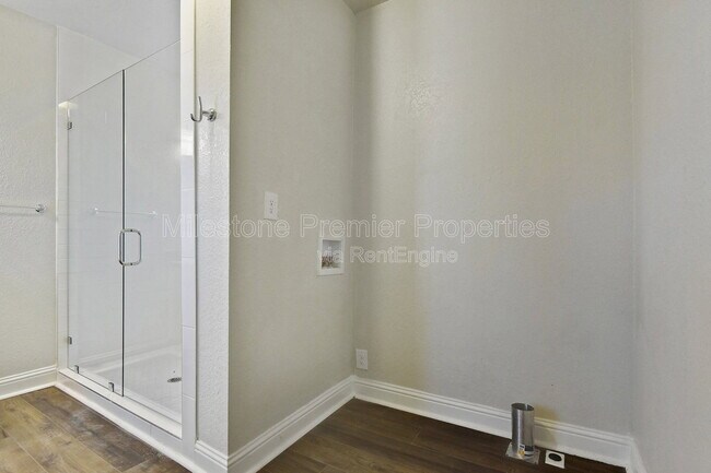 Building Photo - 1115 S Rusk Ave