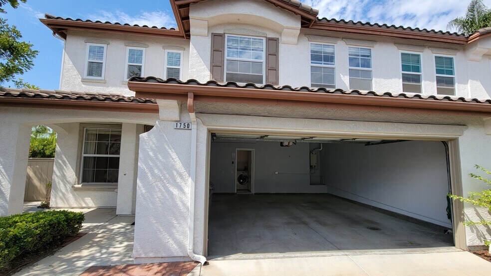 Building Photo - 1750 Nolina Ct