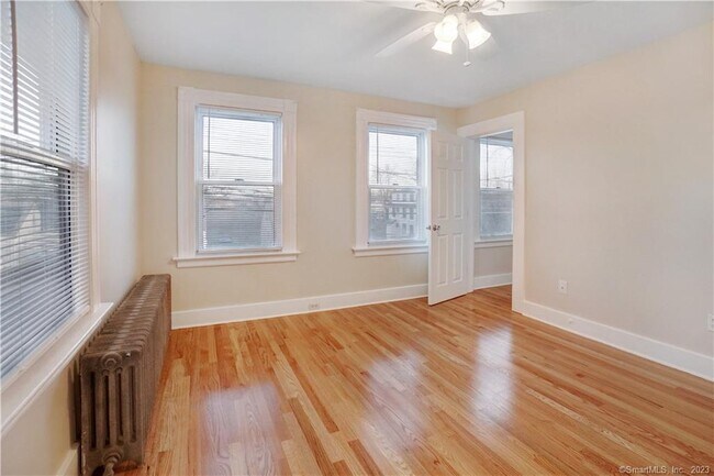 Building Photo - 132 Hemingway Ave