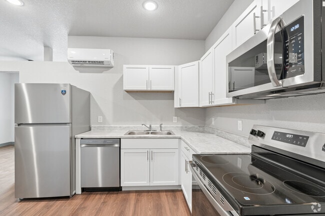 Interior Photo - Graystone Flats