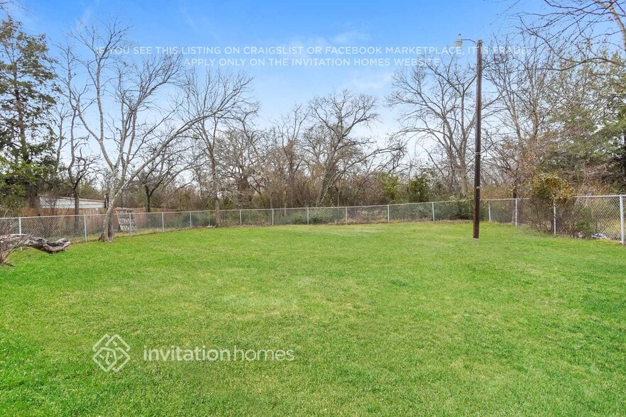 Building Photo - 606 College Mound Rd