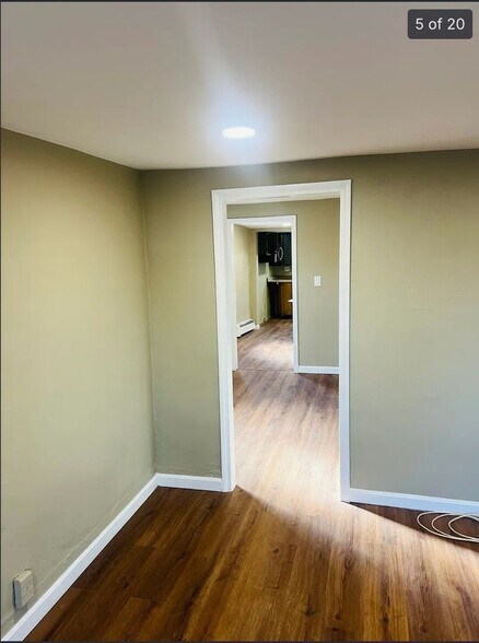 Building Photo - 557 Lawrence St