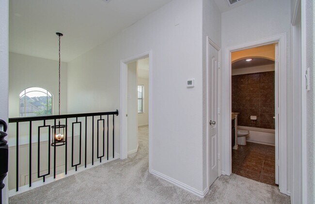 Building Photo - 22314 Mosshall Ct