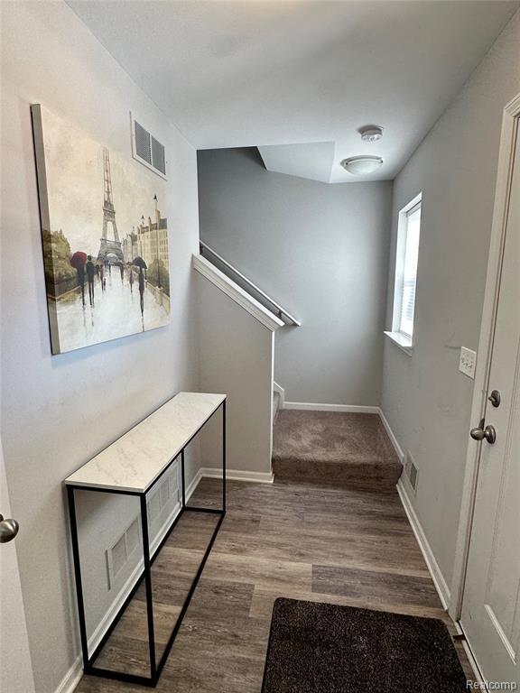 Building Photo - 2500 Normandy Rd