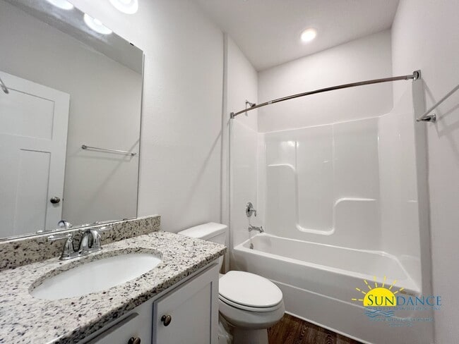 Building Photo - 4-Bedroom SOLAR ENERGY Home in Shoal River Landing!