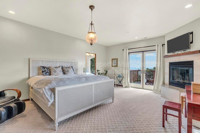 Building Photo - 287 Laureles Grade
