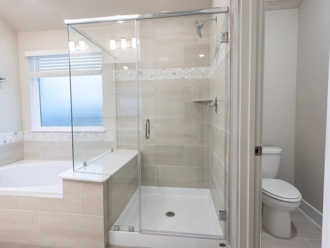 Building Photo - 2010 Bluff Oak Ct