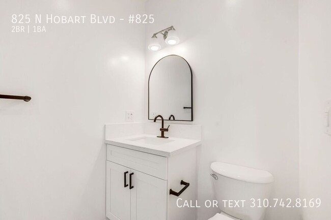 Building Photo - Charming Fully Remodeled 2-Bedroom Apartme...