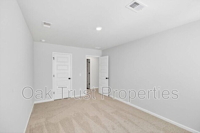Building Photo - 753 Ridgley Dr
