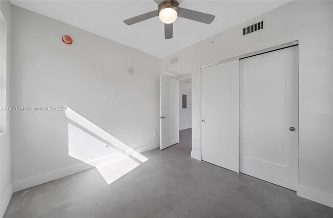 Building Photo - 1536 NW 15th Ave