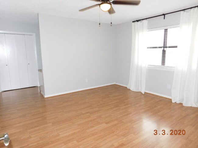 Building Photo - 1105 Pack Ave