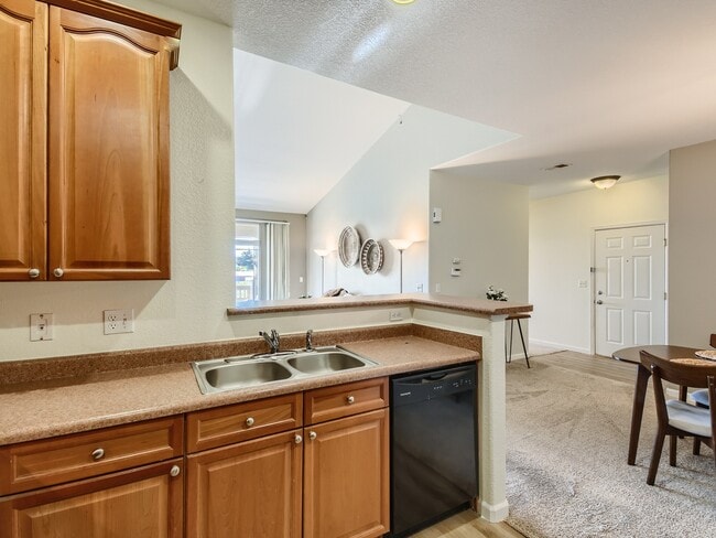Building Photo - 9538 W San Juan Cir
