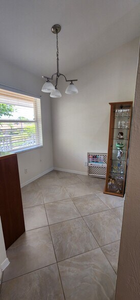 Building Photo - 186 Pebble Shores Dr