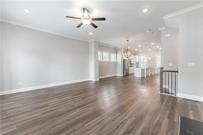 Building Photo - 5051 Pinckney Ln