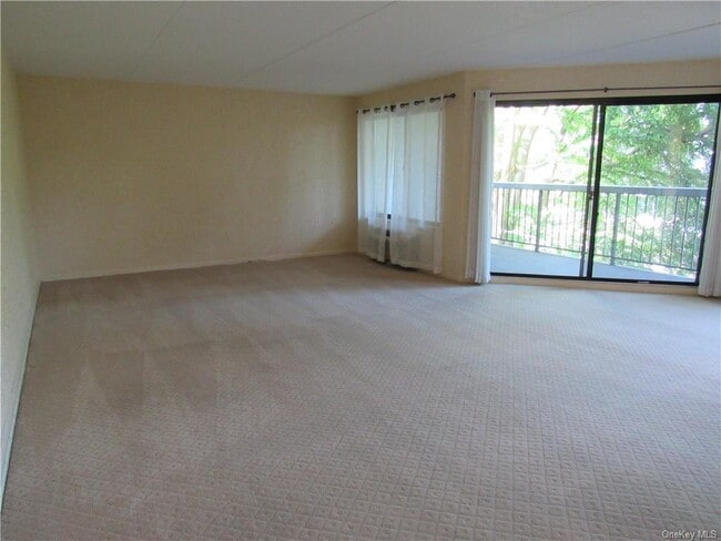 Building Photo - 400 High Point Dr