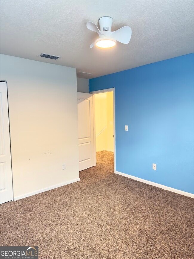Building Photo - 124 Teakwood Dr