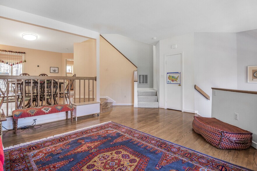 Building Photo - 10905 Whiterim Dr