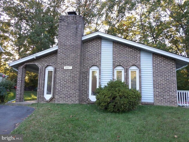 Primary Photo - 307 Newman Ct