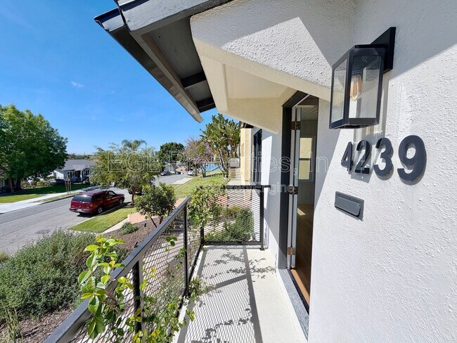 Building Photo - 4239 W 64th St