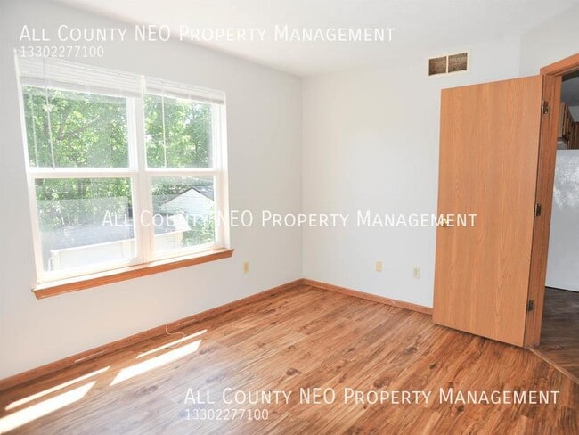 Building Photo - 1641 Coventry Rd