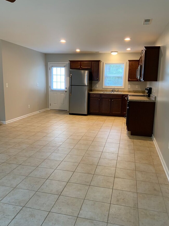 Building Photo - 2 Bedroom Duplex in Holly Ridge