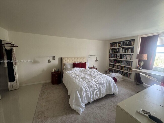 Building Photo - 5750 Collins Ave