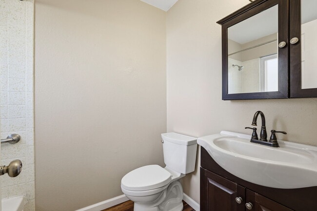 Building Photo - $400 Off Monthly | 4 Bed 2.5 Bath Home w/ Walkout Basement